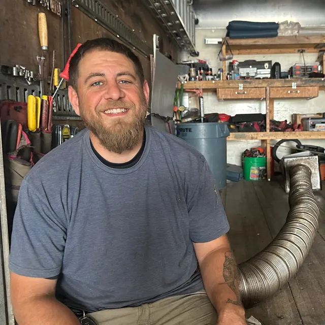 Adam Oliveira - Installer
